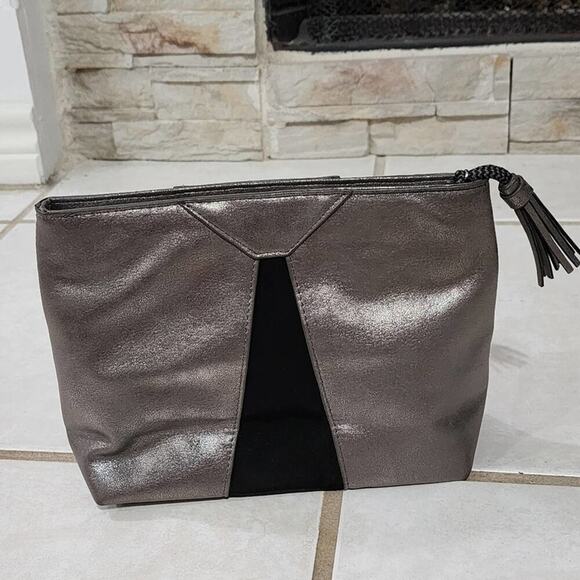 Stella & Dot Silver Metallic Black Clutch‎ 6.5 x 10 - Picture 3 of 9
